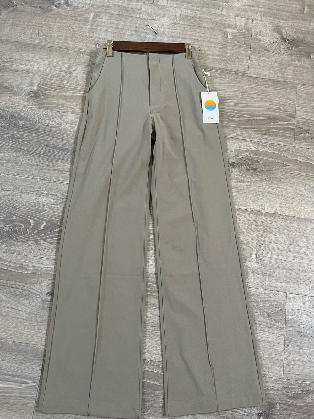 Women's Vuori Meta Wideleg Pants small nwt